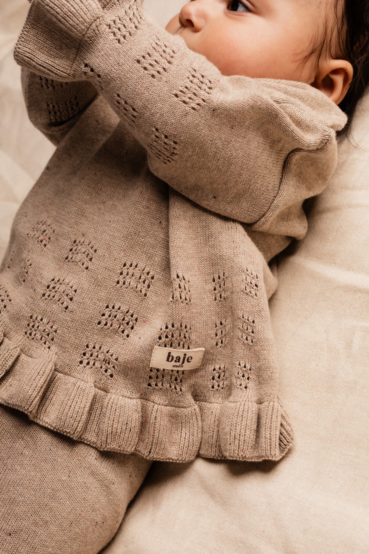 Baje Studio Livres trui sand desert